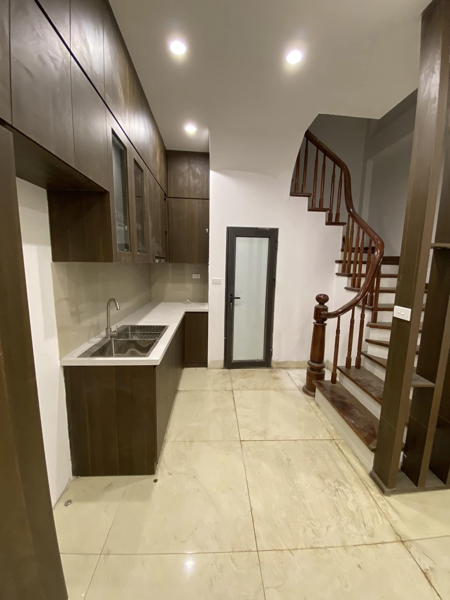 NHÀ ĐẸP 5 TẦNG Ở NGAY, THỤY KHUÊ, TÂY HỒ, DT 31M, MT 3.2M, GIÁ 4.8 TỶ