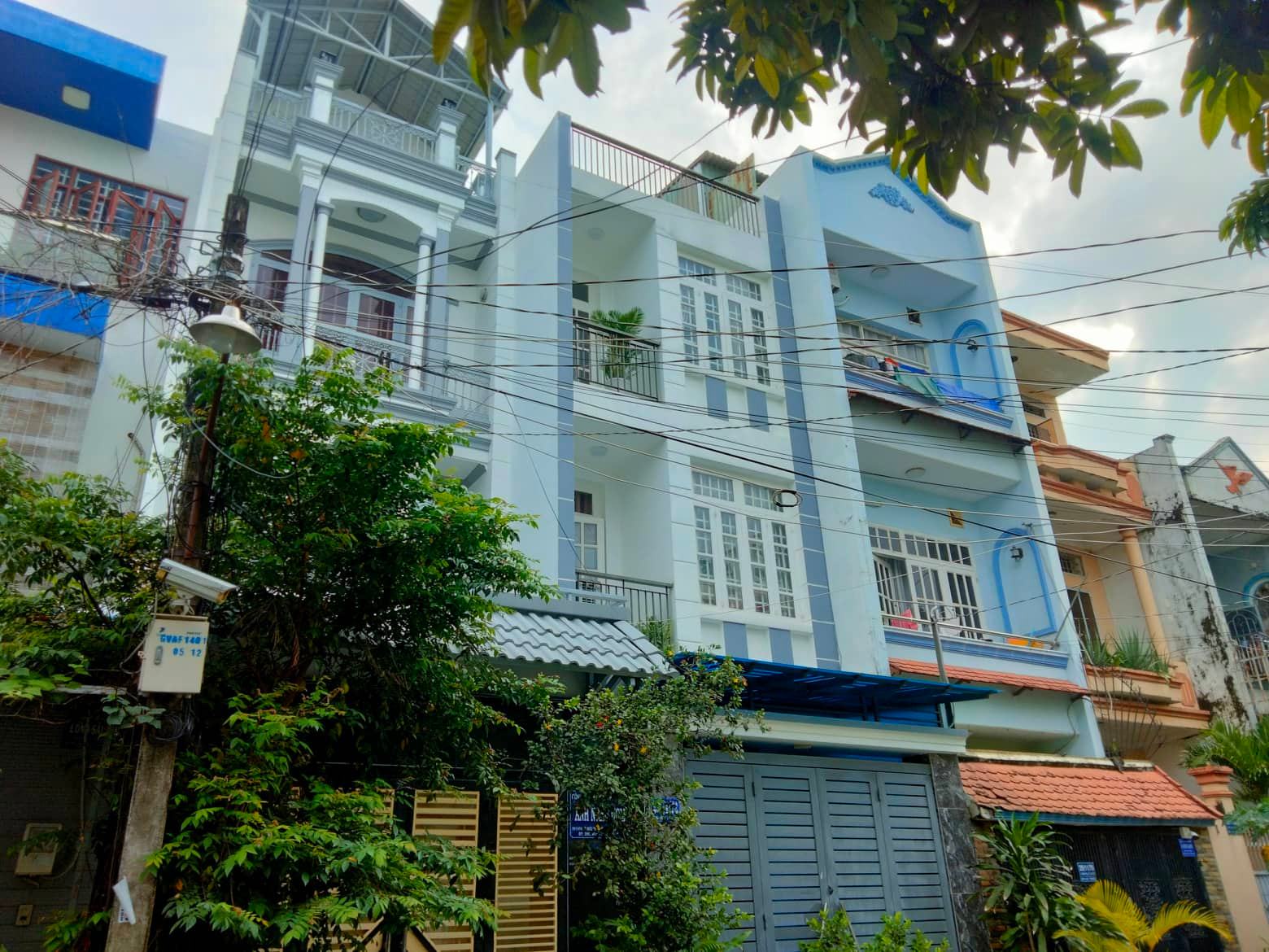 Phan Văn Trị 50m2 HẺM NHỰA 6M, khu VIP gần VINCOM