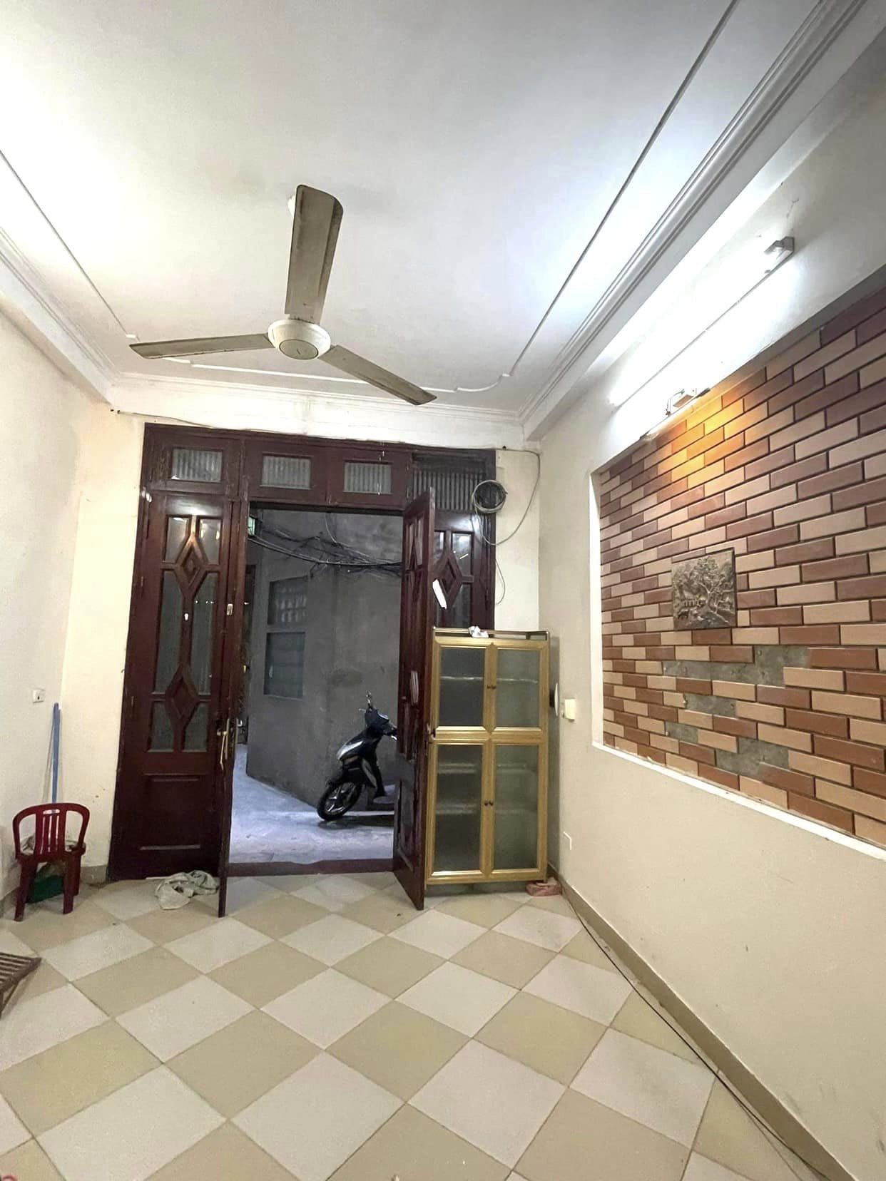 CẦN BÁN NHÀ CHÍNH KINH 70M MT 7.5M GIÁ 6.6 TỶ- TIỆN ÍCH NGẬP TRÀN -MẶT TIỀN RỘNG