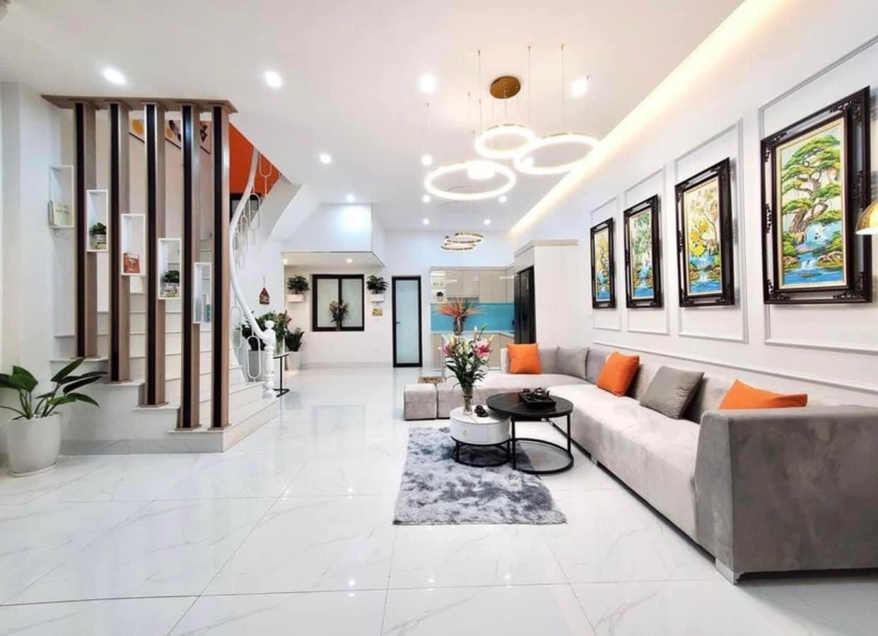 Bán nhà ở phố Hoàng Sâm - Nghĩa Đô - Hà Nội, DT50m2x5t MT3.8m giá chào 4,45 tỷ