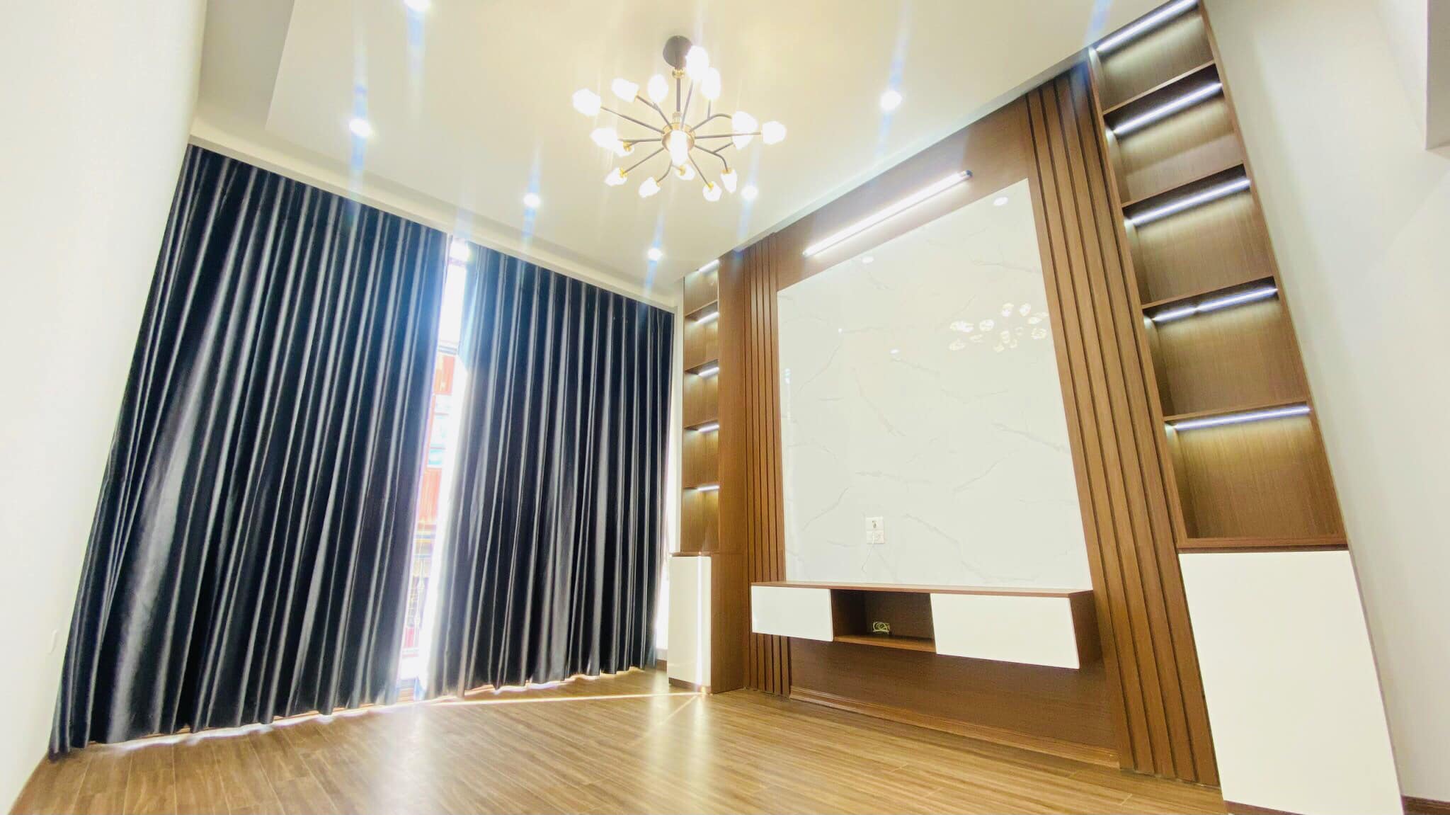 Bán nhà phân lô Vũ Thạnh, Đống Đa, 4 tầng x 53m2, gara ô tô, 11.9 tỷ