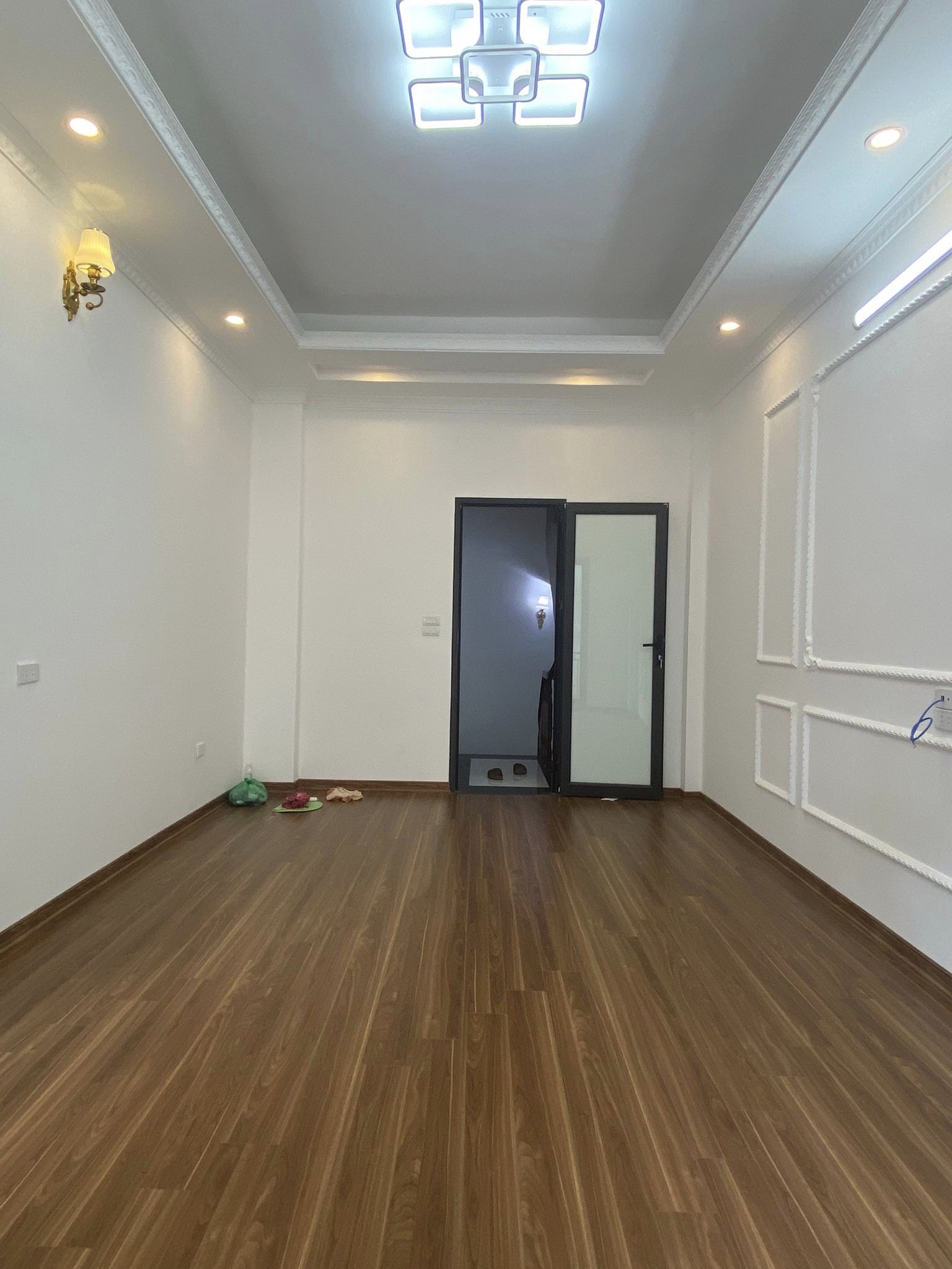 Bán nhà Hồ Tùng Mậu, 4 tầng x 43m2, MT 4m, gần ô tô, đường rộng, 4.15 tỷ.