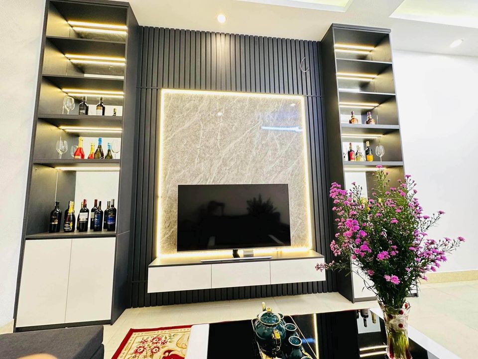 Bán nhà Trịnh Văn Bô, 5 tầng x 42m2, gần phố, ô tô đỗ, 3.35 tỷ.