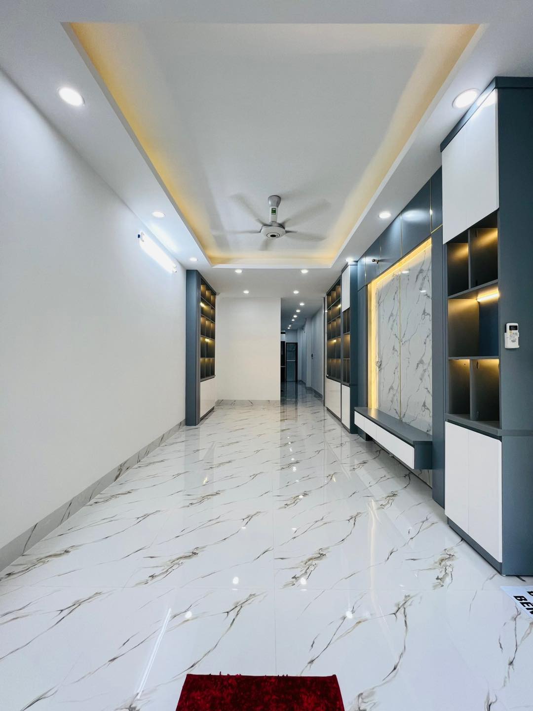 Bán nhà P. Trịnh Văn Bô, 42m2 x 5 tầng, MT 4m, đường lớn, ô tô, 3.55 tỷ