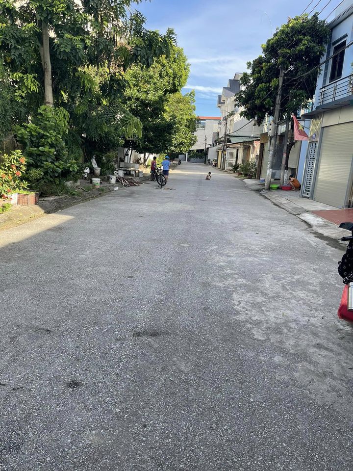 Cần bán nhà tại tổ 4 Thanh Bình, cạnh trường GDTX tỉnh