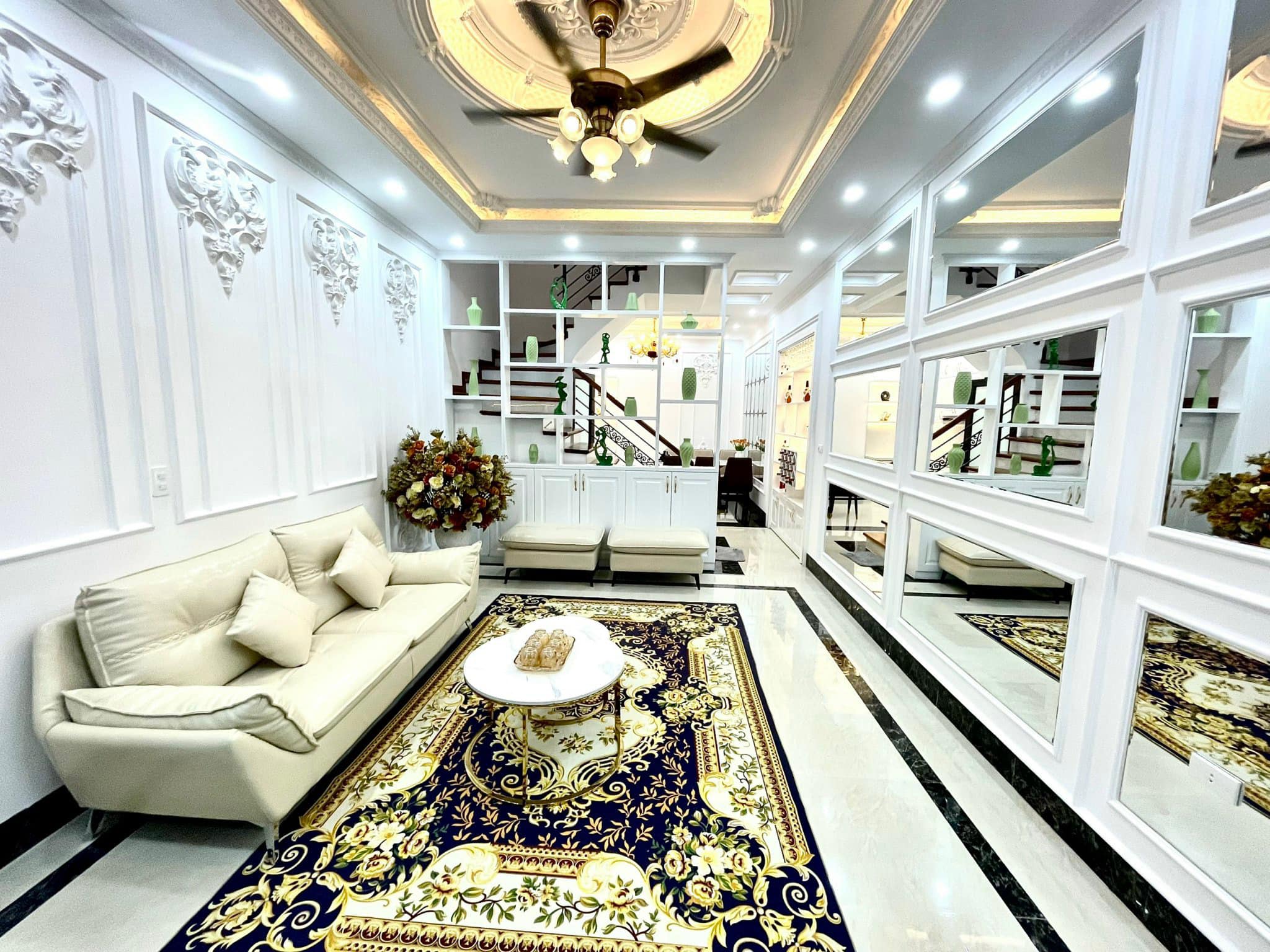 Bán nhà Thái Thịnh - nhà đẹp ở ngay - tặng full nội thất