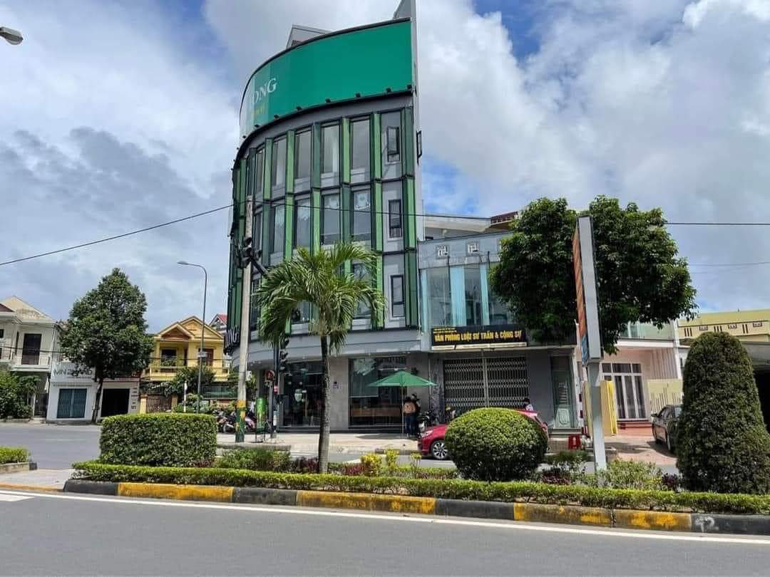 BÁN ĐẤT MT HÙNG VƯƠNG - TÔN THẤT THUYẾT, VỊ TRÍ VIP NGAY CAFE PHÚC LONG, TT TP ĐÔNG HÀ