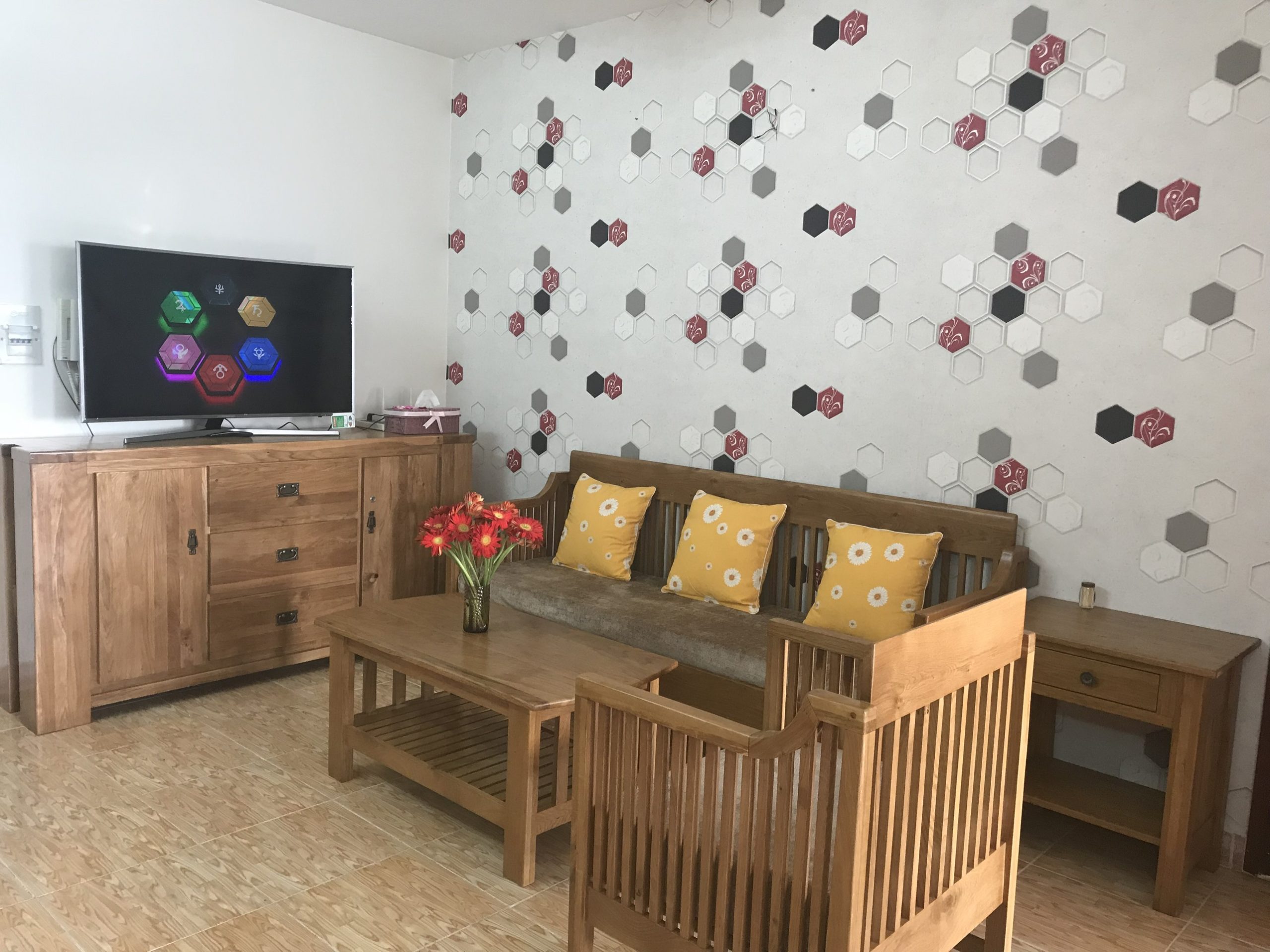 Dvcc Cần bán căn hộ lakeside 2pn,1wc 70,1m2 Nhà đầy đủ nội thất Cửa chính đông bắc view tây bắc Tầng cao Giá : 1ty6xx