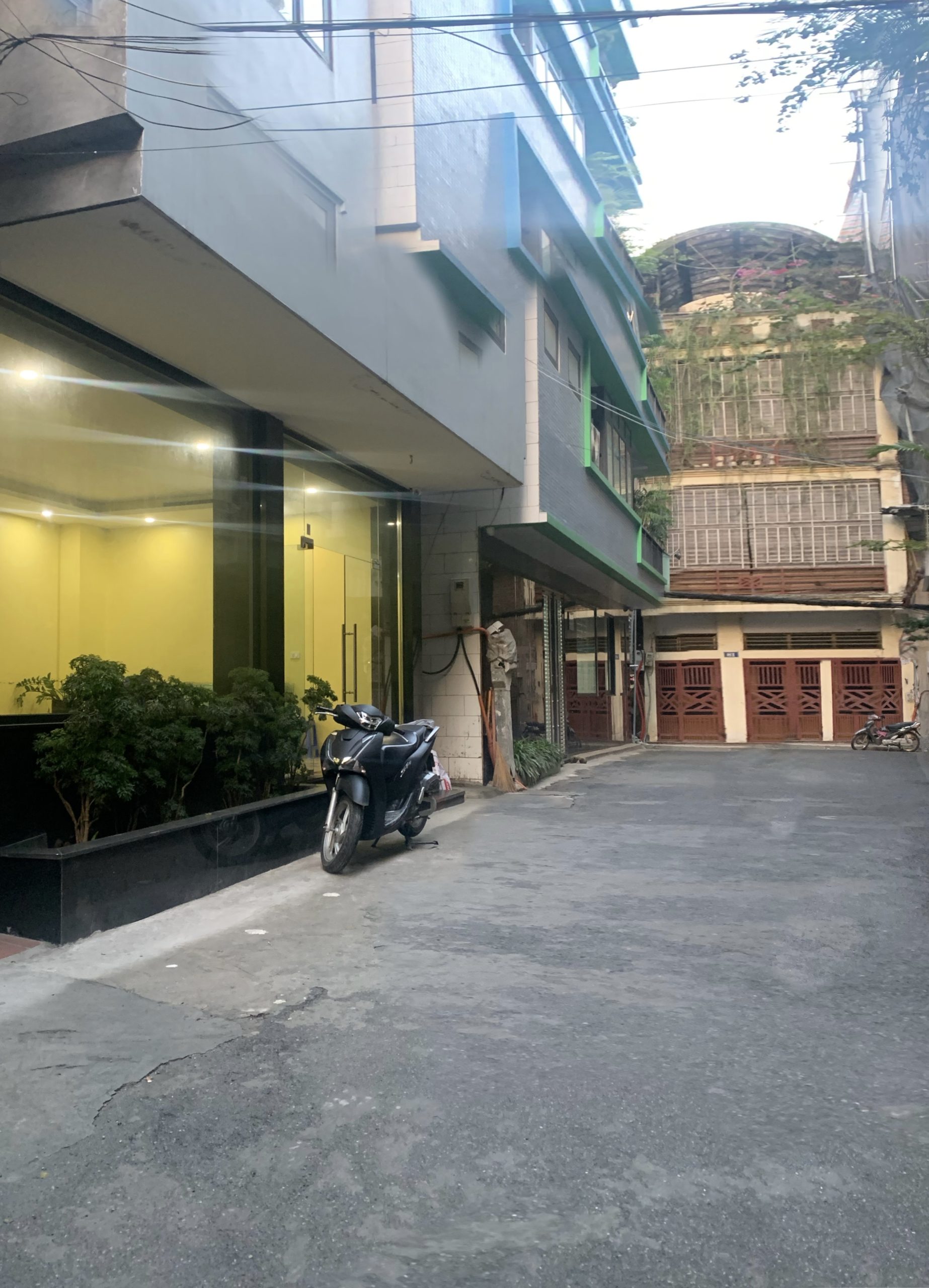 Huỳnh Thúc Kháng Đống Đa 100m2 7Tầng Mặt Tiền 7m-Phân Lô Oto Tránh Doanh Thu 100tr/Tháng