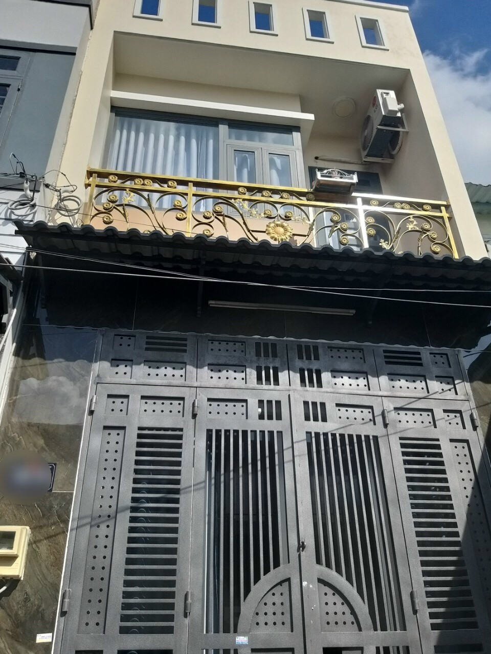 NHÀ 1 TRỆT 1 LẦU ĐẸP ĐÚC KIÊN CỐ HẺM XE HƠI