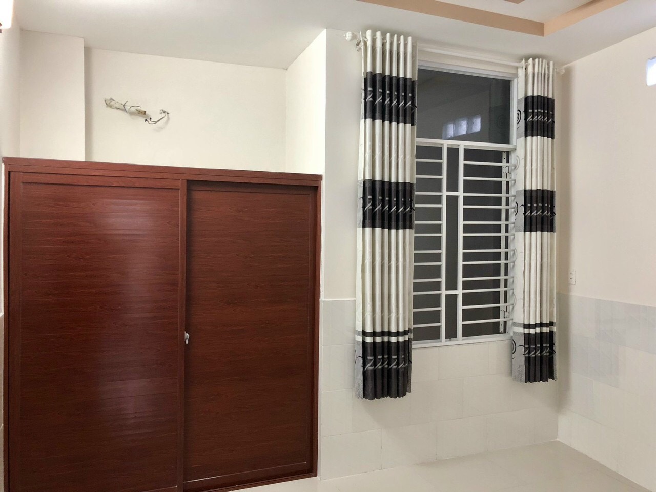Hẻm 3.5m, 4 x 12m, 3 lầu, 6.9 tỷ, Huỳnh Văn Bánh, Phú Nhuận