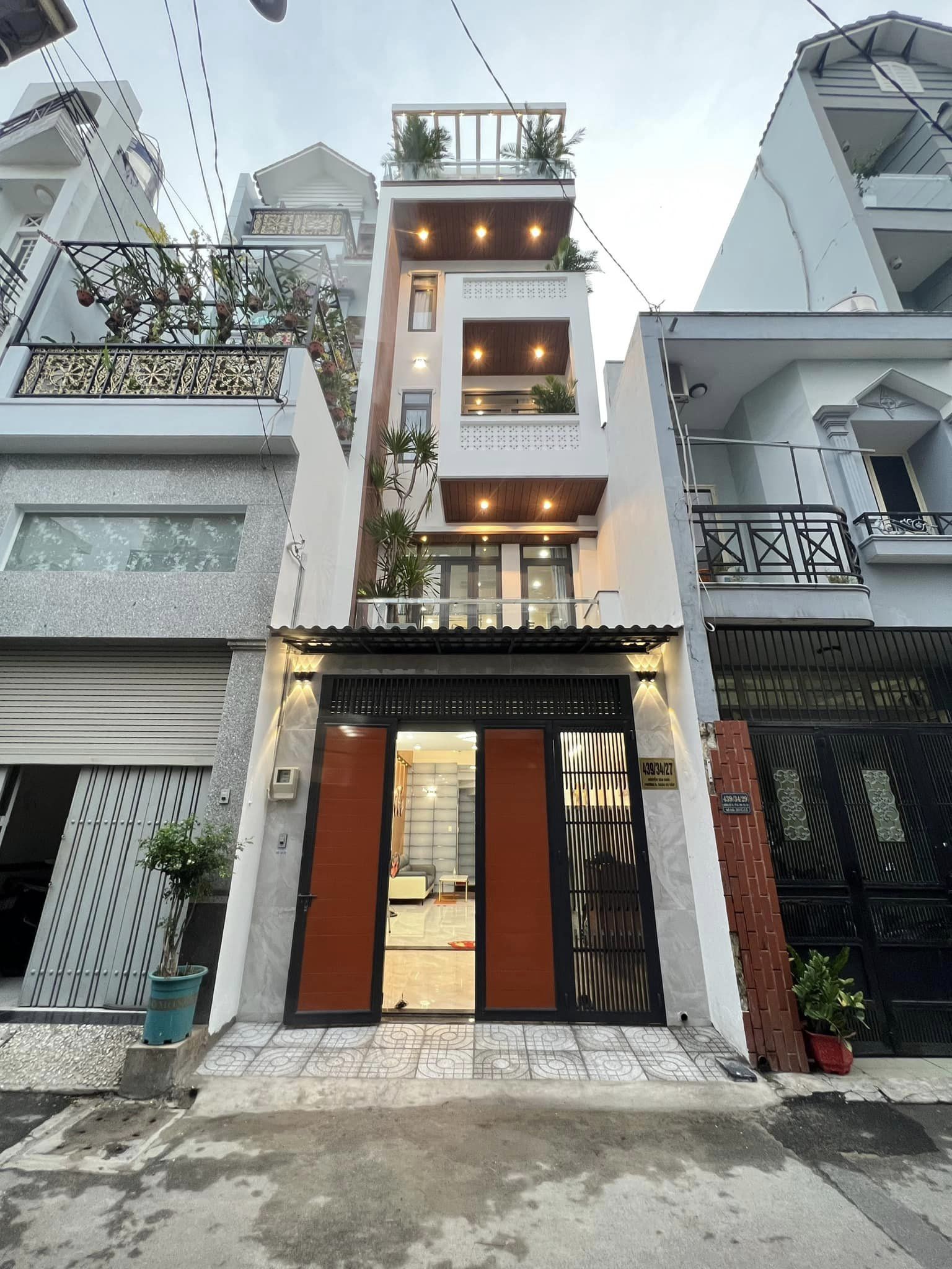 NHÀ CỰC ĐẸP GÒ VẤP-5 TẦNG-DT 45M2