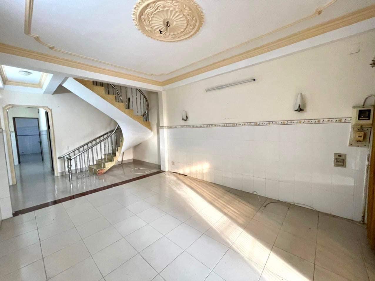 Siêu Rẻ Bình Tân Lê Văn Quới HXH 85m2 Ngang gần 6m Chỉ hơn 5tỷ TL