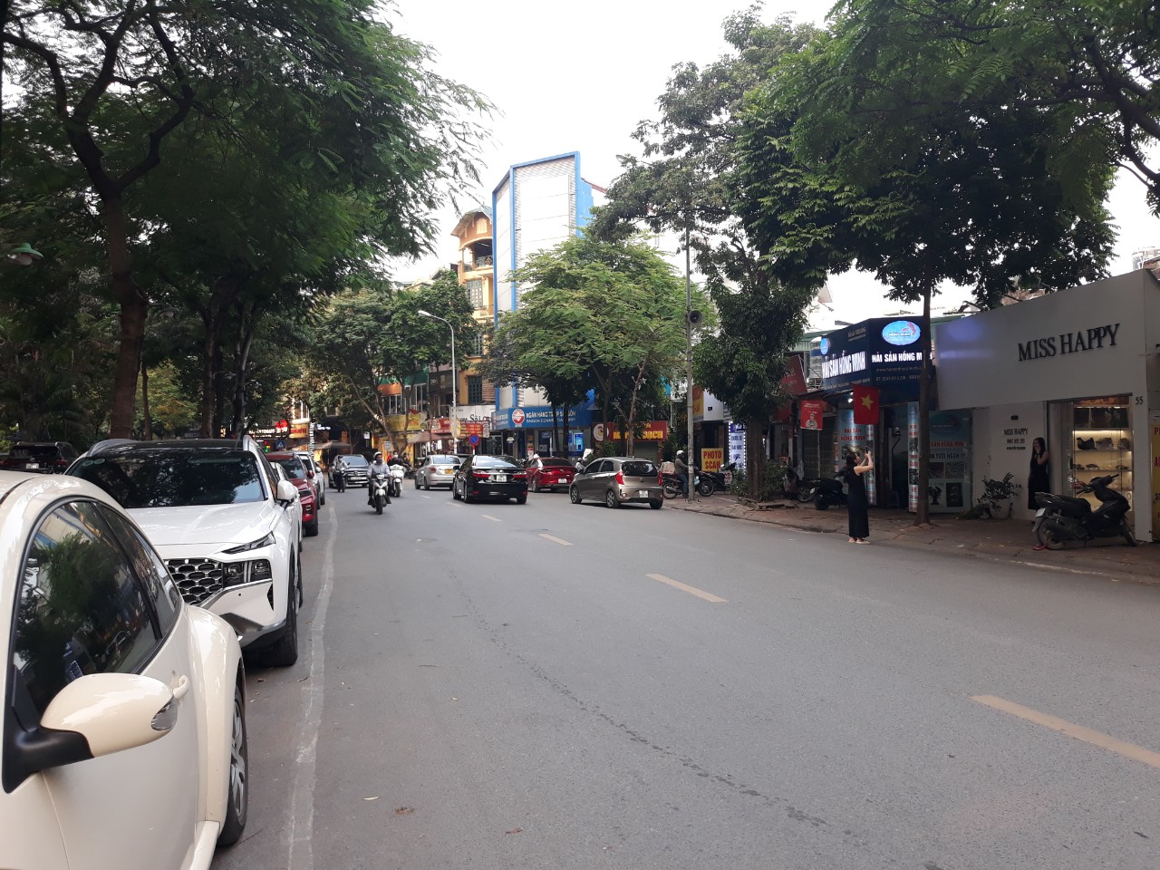 Cho thuê mặt bằng kinh doanh khu vực Nguyễn Thị Định - Cầu Giấy, mặt tiền 7m