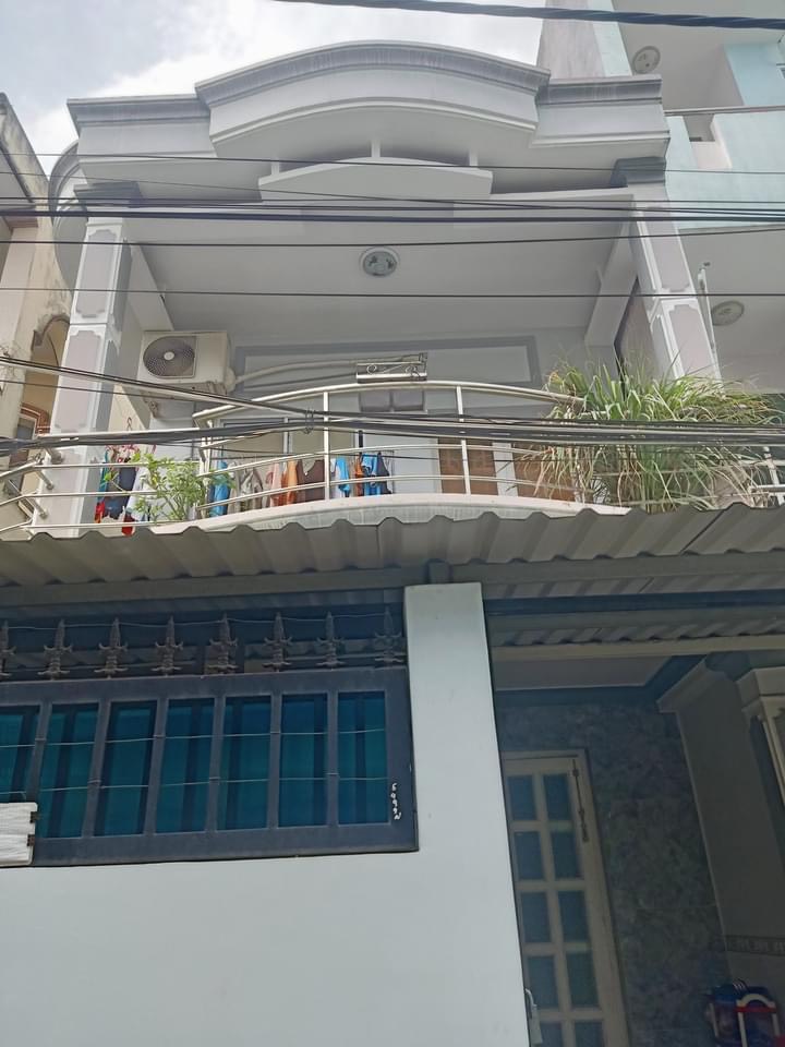 BÁN NHÀ 2 TẦNG HXH GẦN PHÚ MỸ HƯNG 5x20 GIÁ CHỈ 70 TRIỆU M2