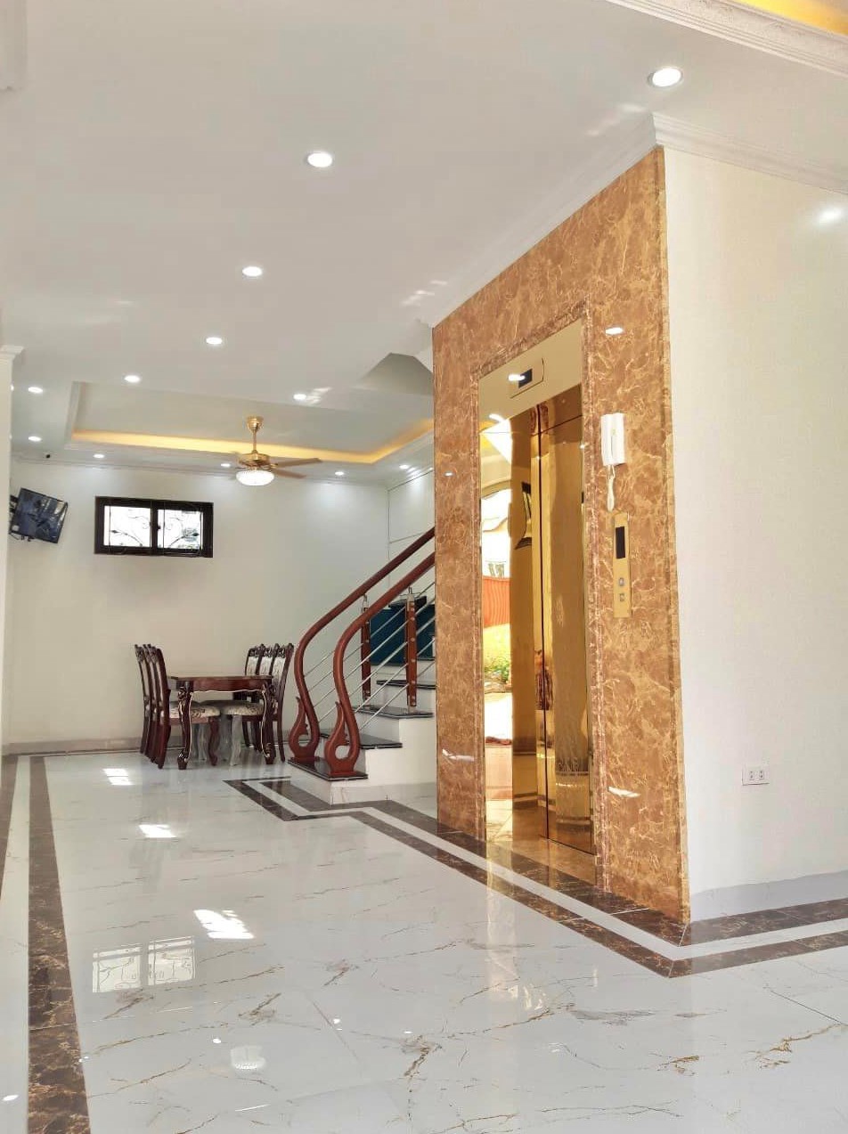 Bán nhà Lô Góc – Văn Quán – Hà Đông – 55m, 5T, thang máy, nhà đẹp, ở ngay, chỉ 9 tỷ.