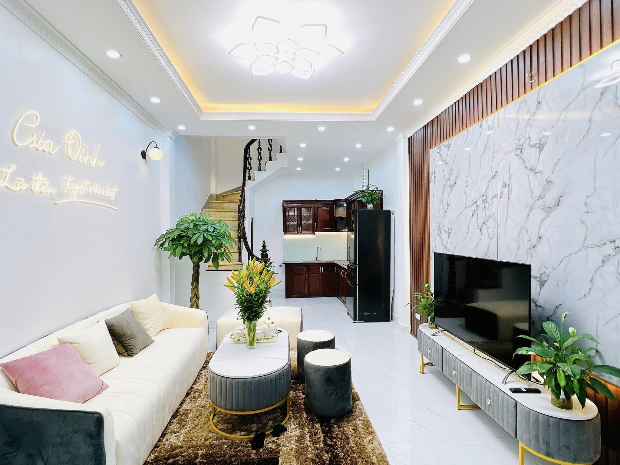 BÁN NHÀ PHỐ NGUYỄN CHÍNH, HOÀNG MAI, NGÕ TRƯỚC NHÀ RỘNG 4M, 20M RA PHỐ, 34M*4T