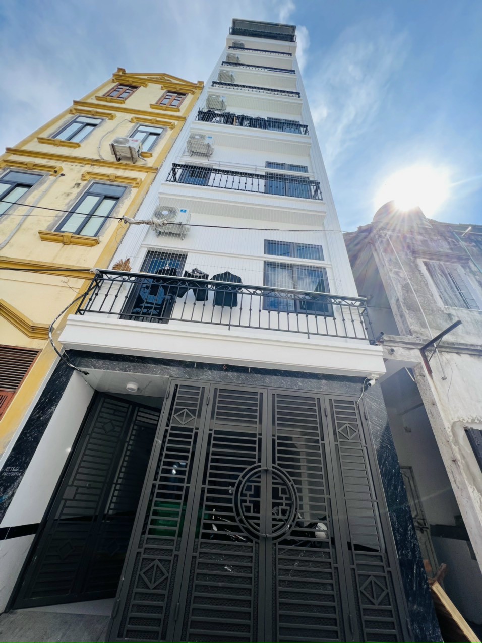 Bán nhà Triều Khúc - Thanh Xuân 6 tỷ 3, diện tích 68m2, đang cho thuê 43tr/tháng. Nhà mặt phố gọi bằng cụ