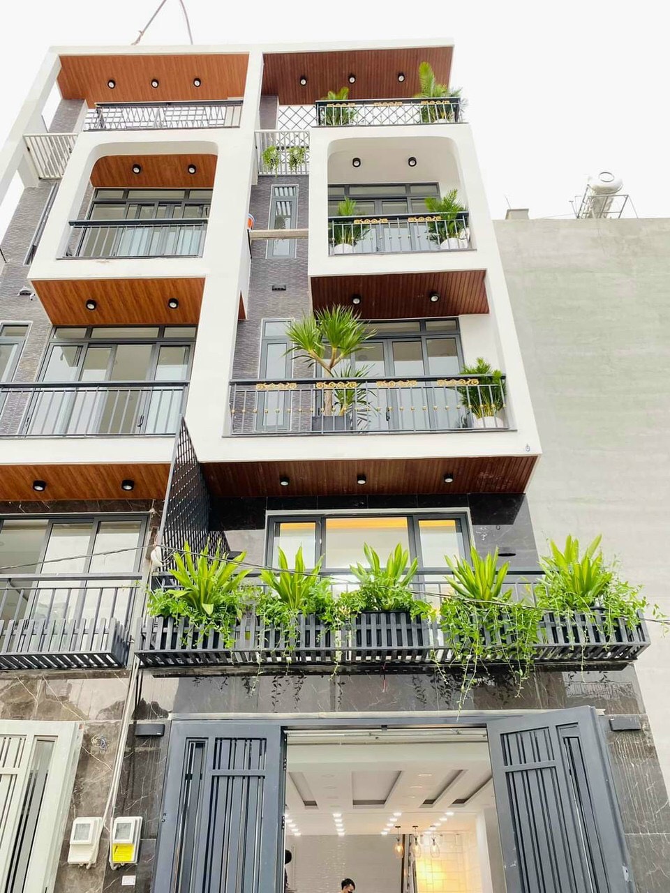 Nhà đẹp, HXH, 4m x 14m, 3 lầu, 8.7 tỷ, Nguyễn Văn Đậu, Bình Thạnh