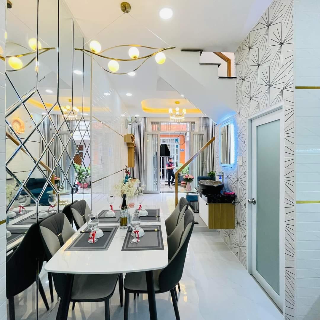 Bán Nhà Q3 4PN 3 Tầng 58 m2 Nở Hậu Nhà Mới Cứng Lê Văn Sỹ P14 Chỉ Hơn 9 Tỷ