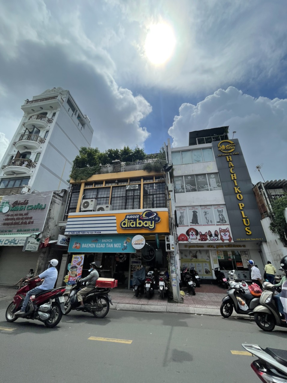 Bán nhà đường Trần Quốc Toản Quận 3 DT 6,3x20 trệt 3 lầu có HĐT 65triệu/tháng chỉ 42tỷ