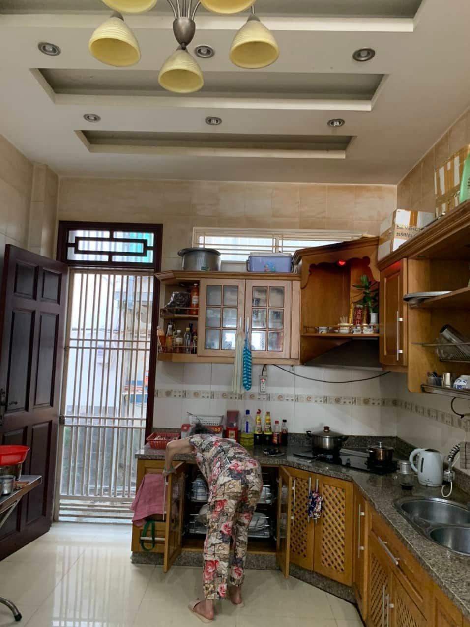 Nhà Mặt Tiền đường Diên Hồng, Phường 1, Quận Bình Thạnh chủ Ngộp Bank.