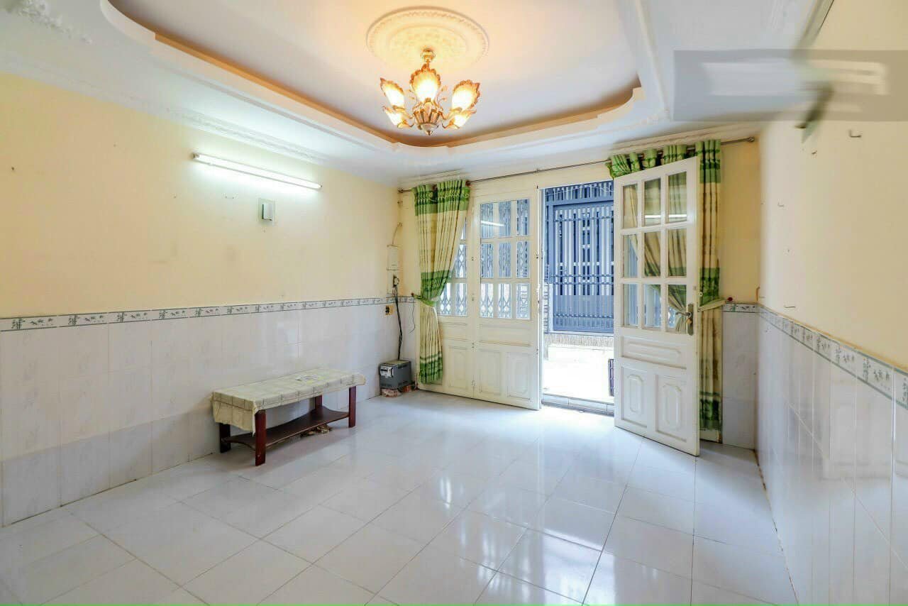 Nhà Đẹp Trung Tâm Quận 7, Hơn 3Tỷ Ngang 4m, Đầu Khu Chế Xuất, Huỳnh Tấn Phát.