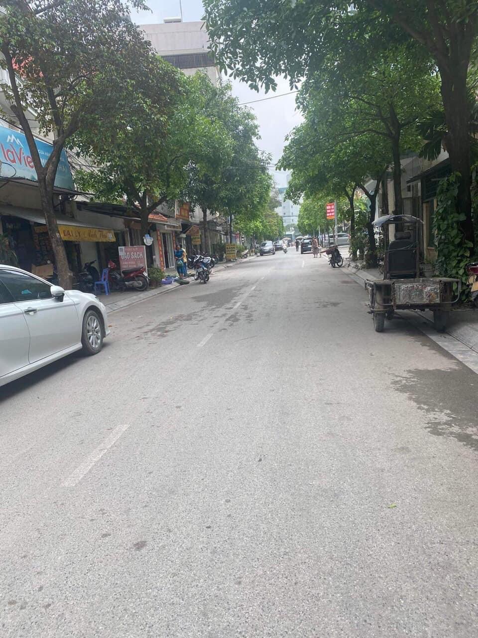 Bán Nhà Phân Lô Dương Khuê Quận Cầu Giấy, Vỉa hè, ô tô tránh, mặt tiền khủng, Thang máy, KD đỉnh.