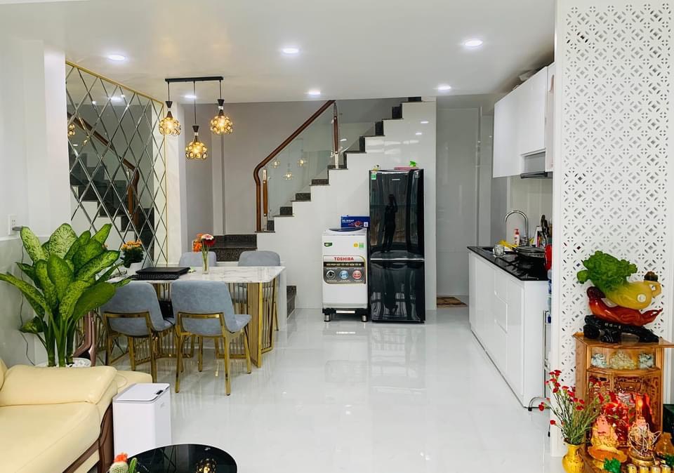 Nhà Mới Đẹp Hẻm Xe Tải, Ngang 4m, Huỳnh Tấn Phát, Trung Tâm Quận 7, Giá Hơn 5 Tỷ.