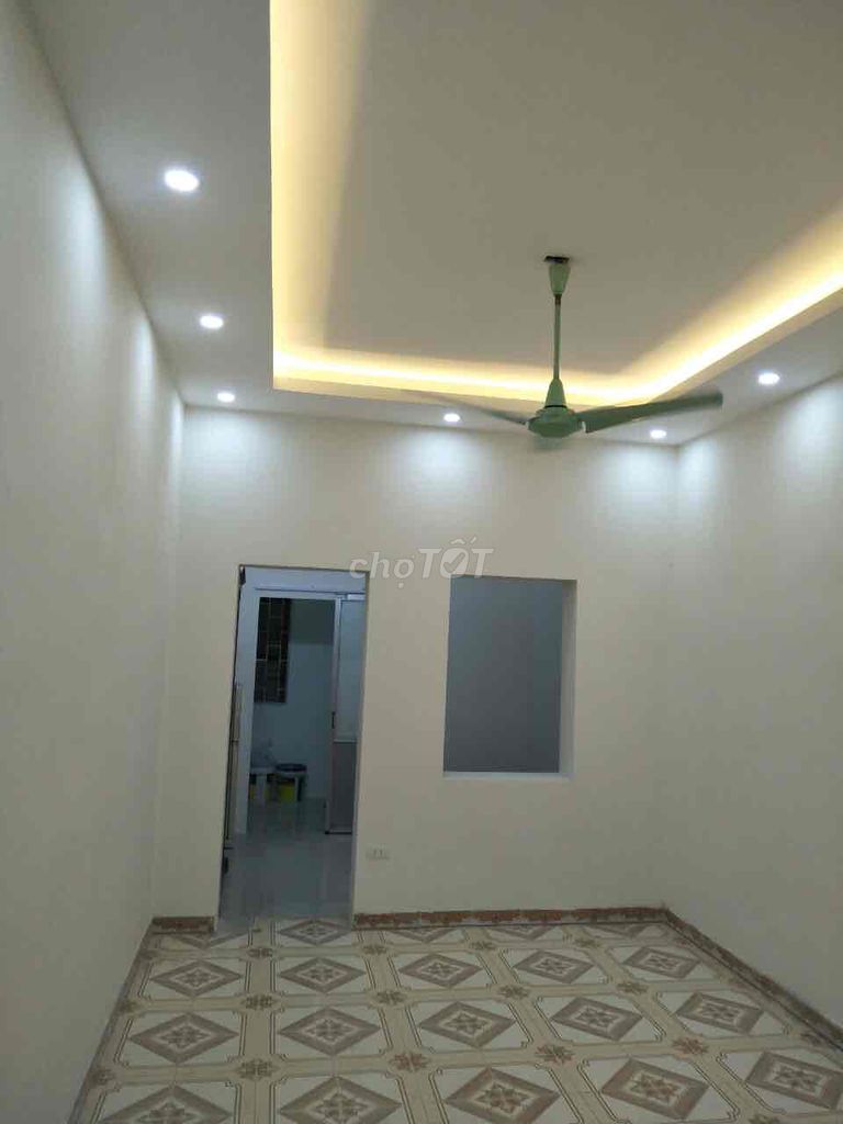 Cần bán căn hộ Tập Thể sau Bệnh viện ngõ 81/18 phố Trần Cung, Nghĩa Tân, Cầu Giấy.Hà Nội.