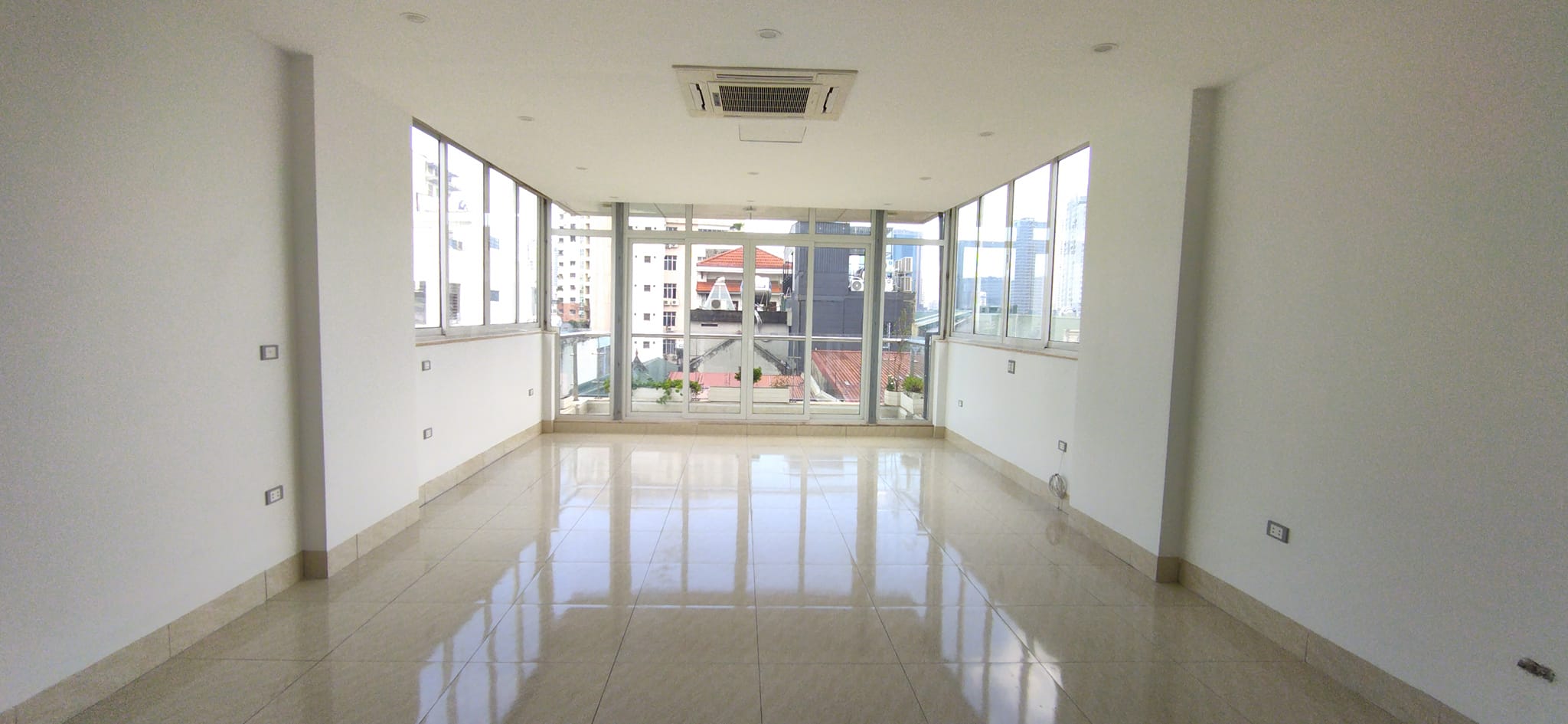 Bán TOÀ NHÀ VĂN PHÒNG VỪA Ở - KINH DOANH phố TRUNG KÍNH, CẦU GIẤY 70m2 mt 5,1m 25 tỷ.