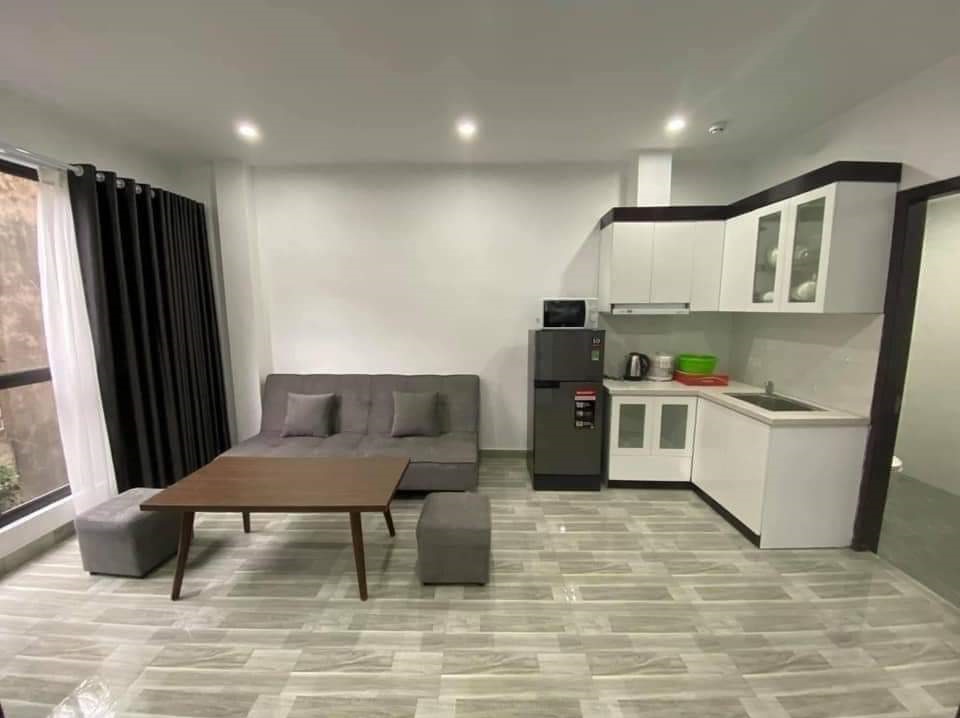 Ô TÔ, Hoàng Cầu 112m x 5 tầng, MT 6.5 m, giá 16.3 tỷ.