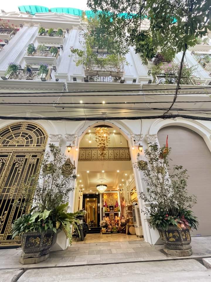 Cần Bán Gấp Nhà Tòa Nhà Trung Kính Cầu Giấy 8 Tầng, DT 45M, Chỉ 11 tỷ.