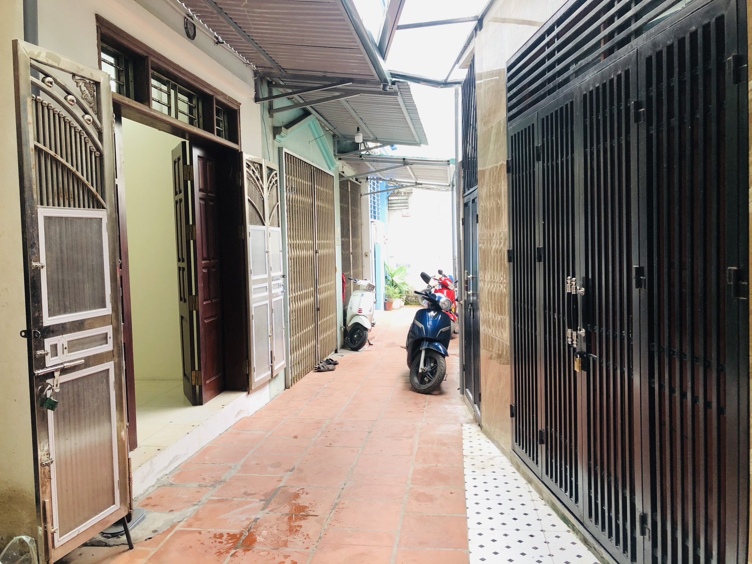 Chính chủ bán nhà 3 tầng 1 tum tại ngõ 390 Ngọc Thuỵ, phường Ngọc Thuỵ, Quận Long Biên, Hà Nội