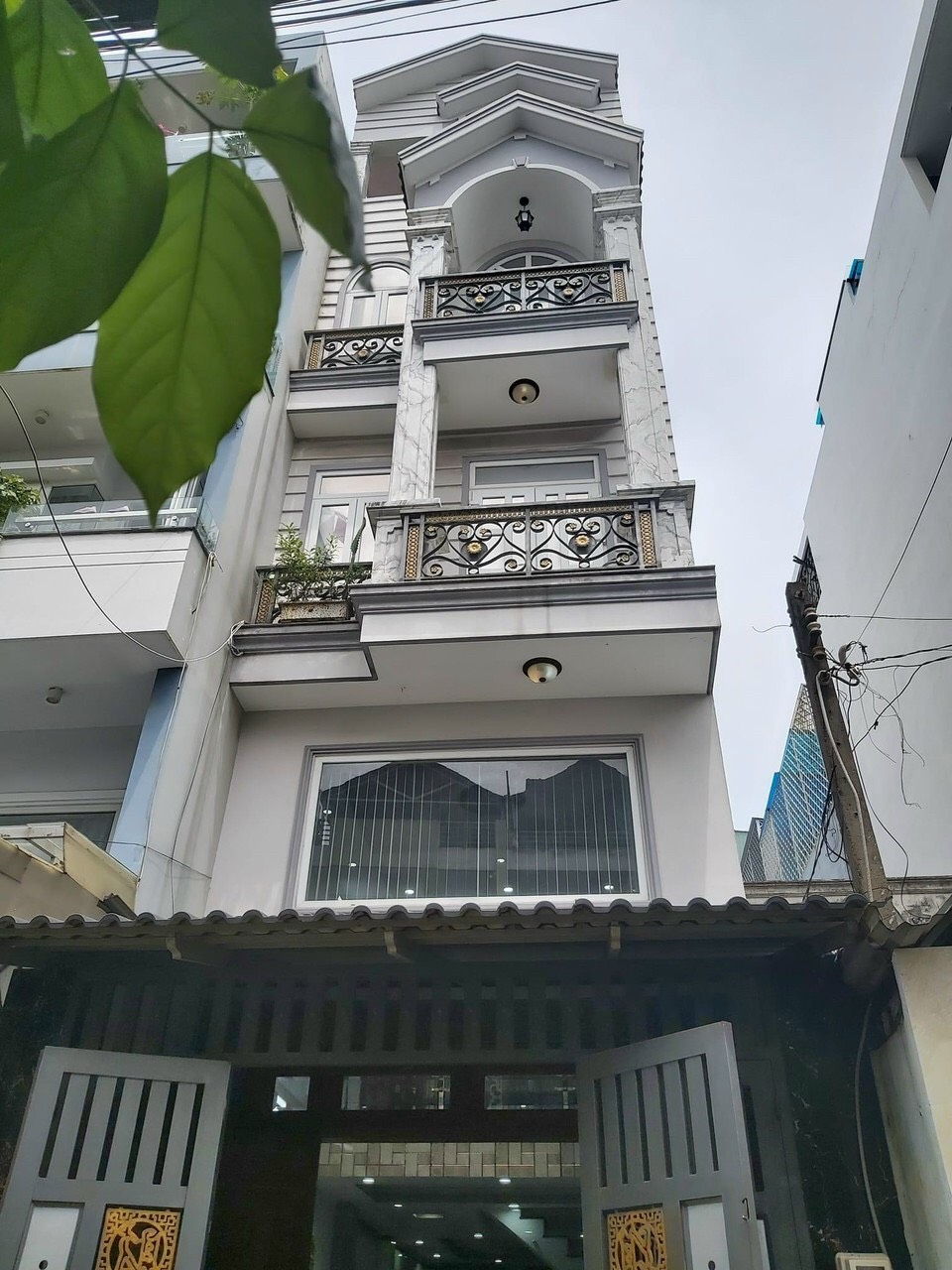 Nhà bán, Bình Thạnh, Hoàng Hoa Thám, 4 x 14m, 3 lẩu, chỉ 6.7 tỷ