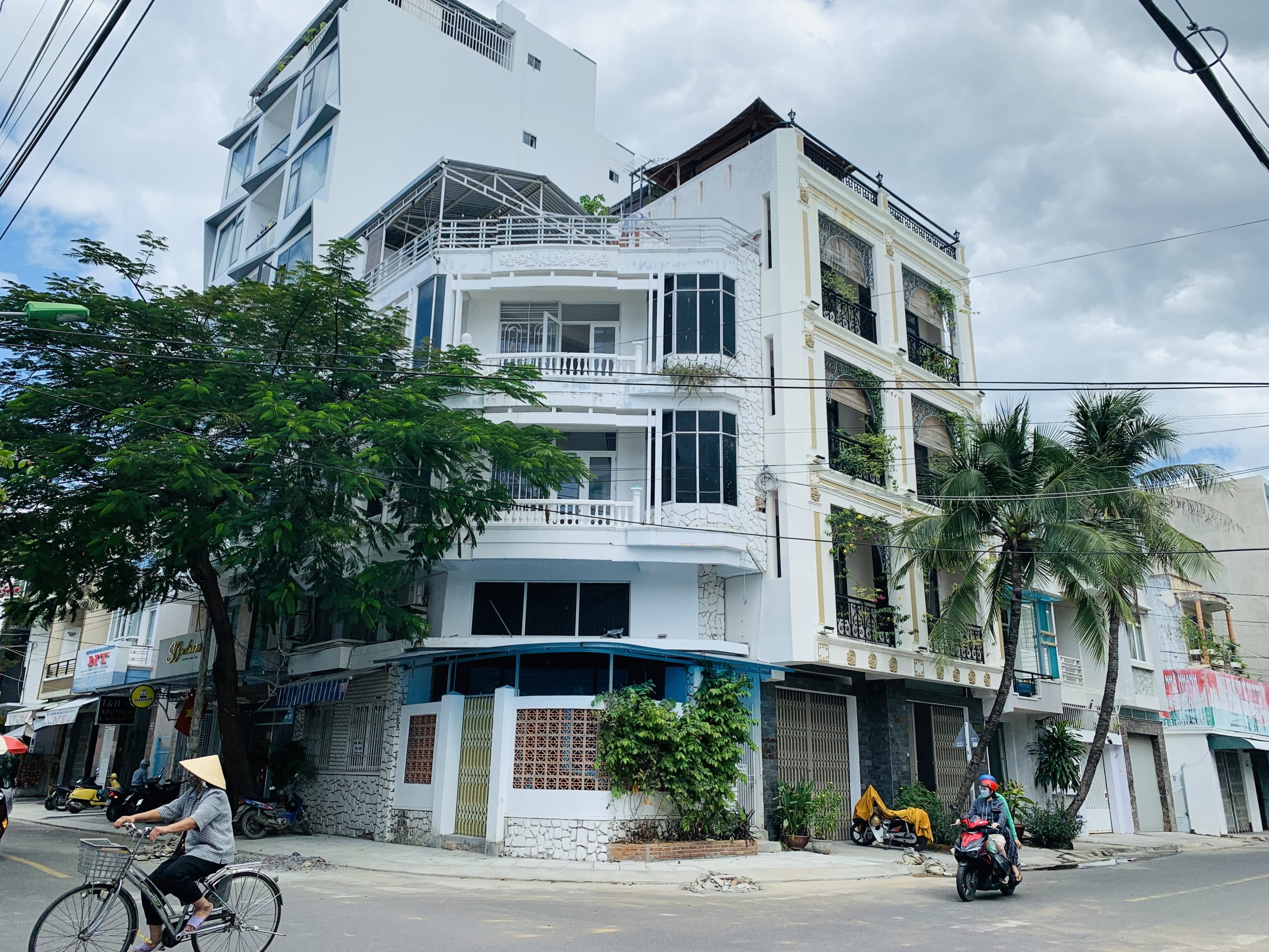 Nhà phố 2 mặt tiền đường khu bàn cờ - Tân Lập ngay ngã tư vị trí kinh doanh, giá hạ còn 7.5 tỷ