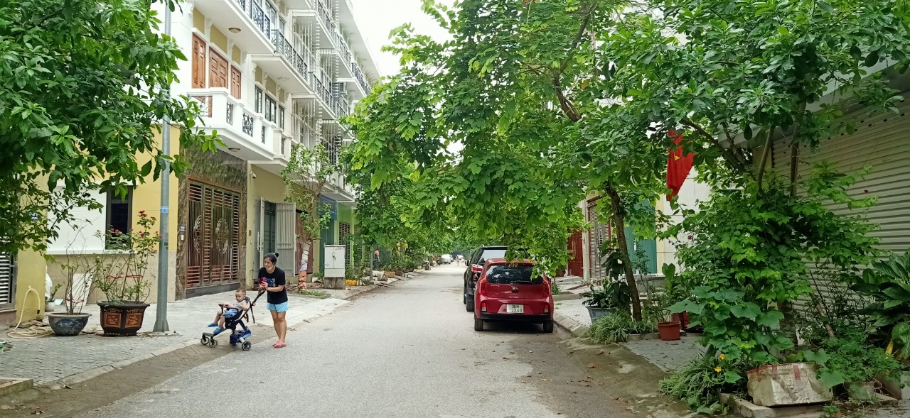 8 tỷ 160 , 5 tầng - Nhà mới PLLK Ngô Thì Nhậm, Đất Vượng Lộc