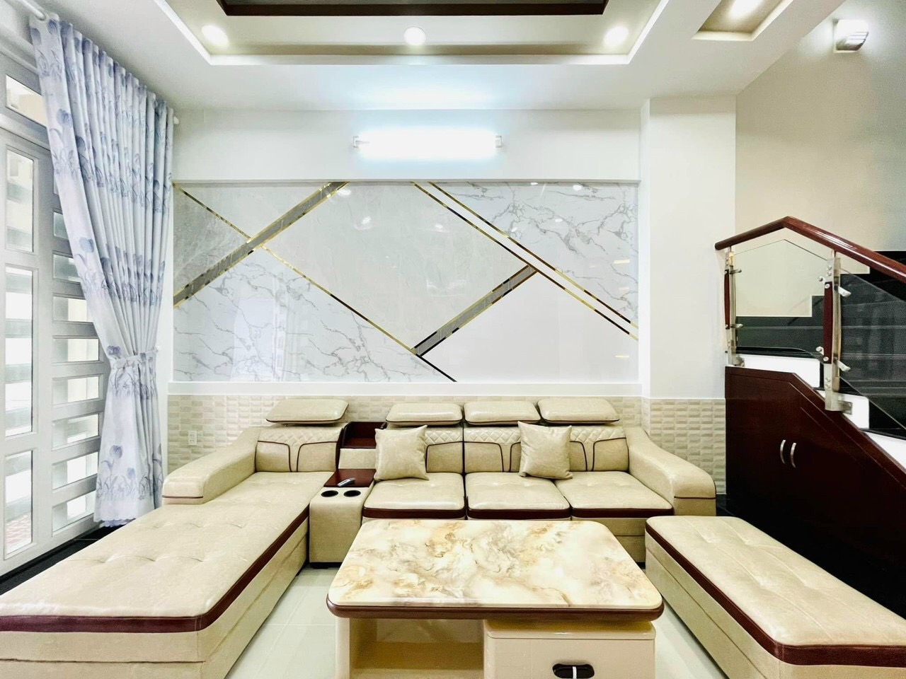 Nhà 3 lầu, hẻm 3.5m Duy Tân, 4 x 13.5m, 7.4 tỷ Phú Nhuận