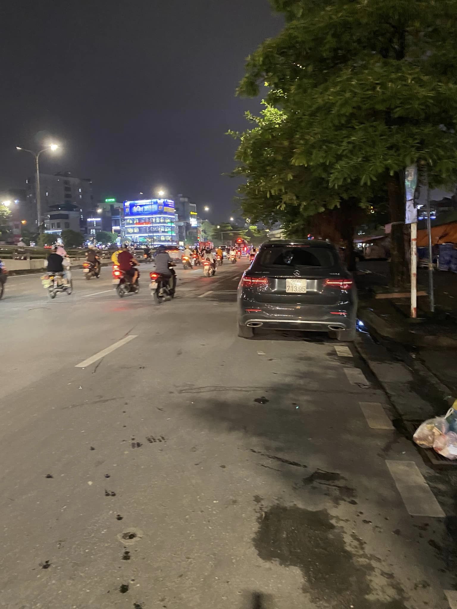 BÁN NHÀ MẶT CHỢ NGÃ TƯ SỞ, 52M2, 3 TẦNG, KD, Ô TÔ, GIÁ 5,5 TỶ.