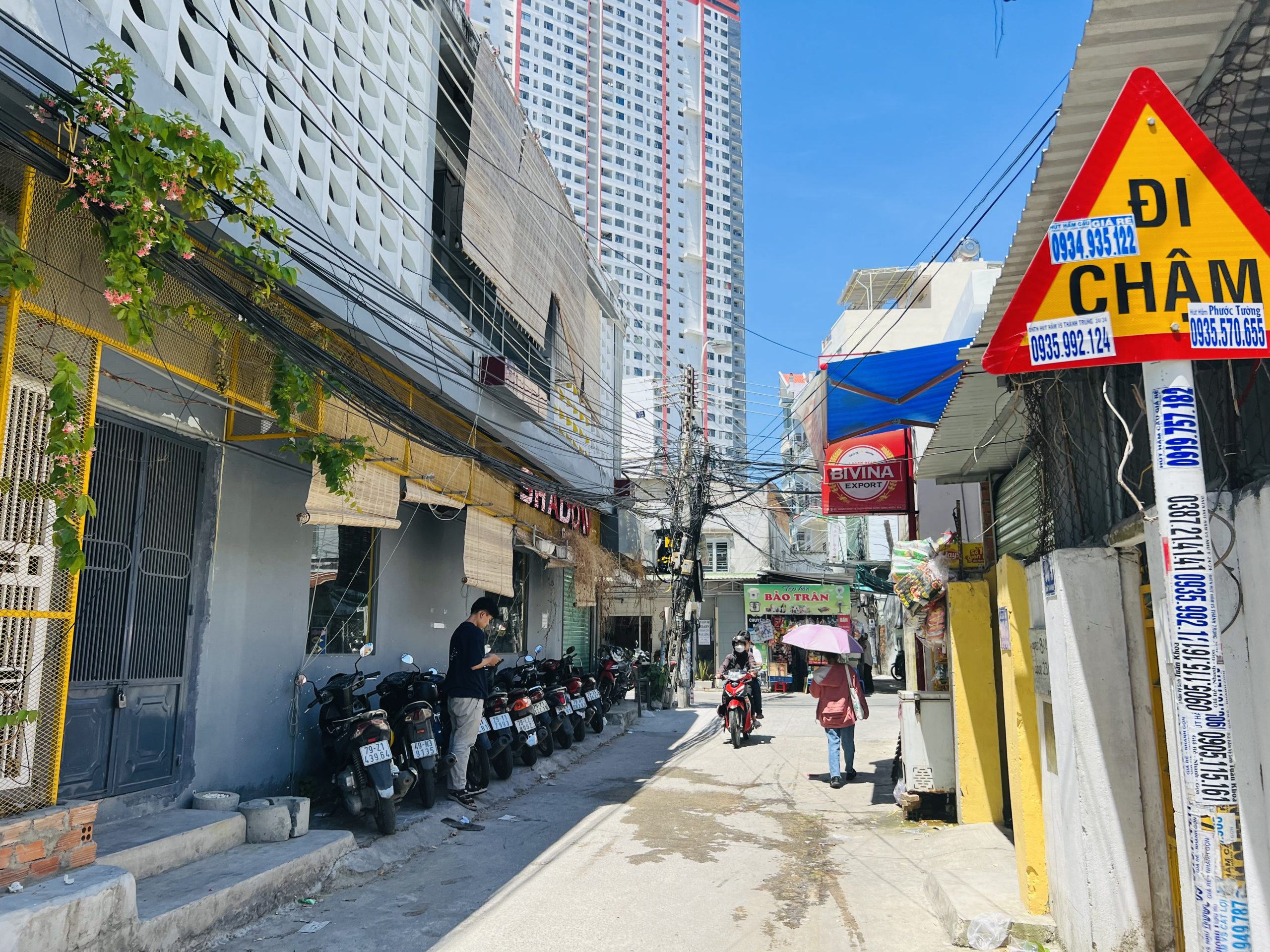 Giá sập sàn nhà hẽm oto Đoàn Trần Nghiệp, giá đầu tư chỉ 46tr/m2 ( 4.8 tỷ )