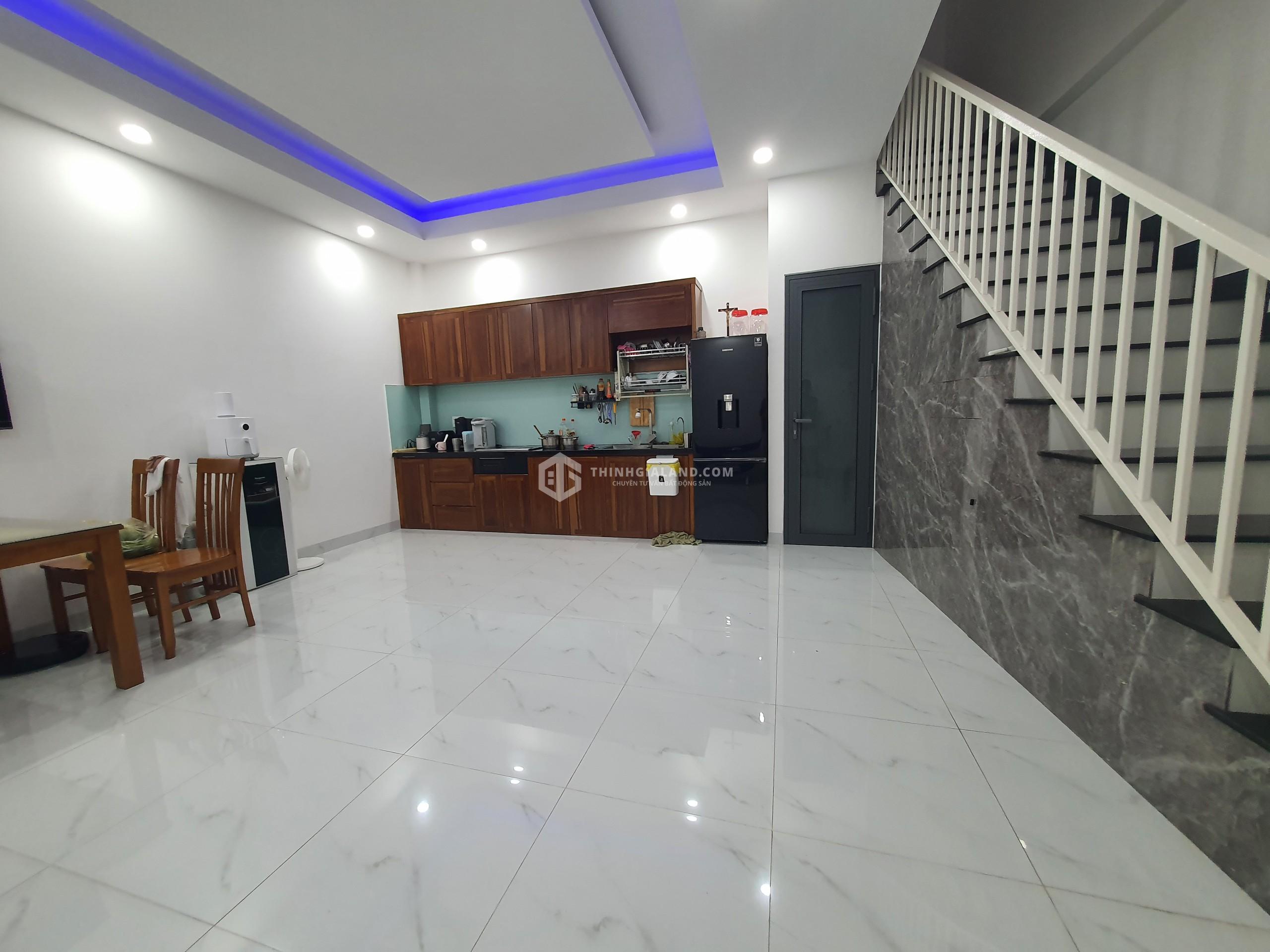 BÁN NHÀ 1 TRỆT 2 LẦU MỚI HIỆN ĐẠI 3 PHÒNG NGỦ MẶT TIỀN BẾN NÔM GIÁ CHỈ 5.45 TỶ RẠCH DỪA VŨNG TÀU