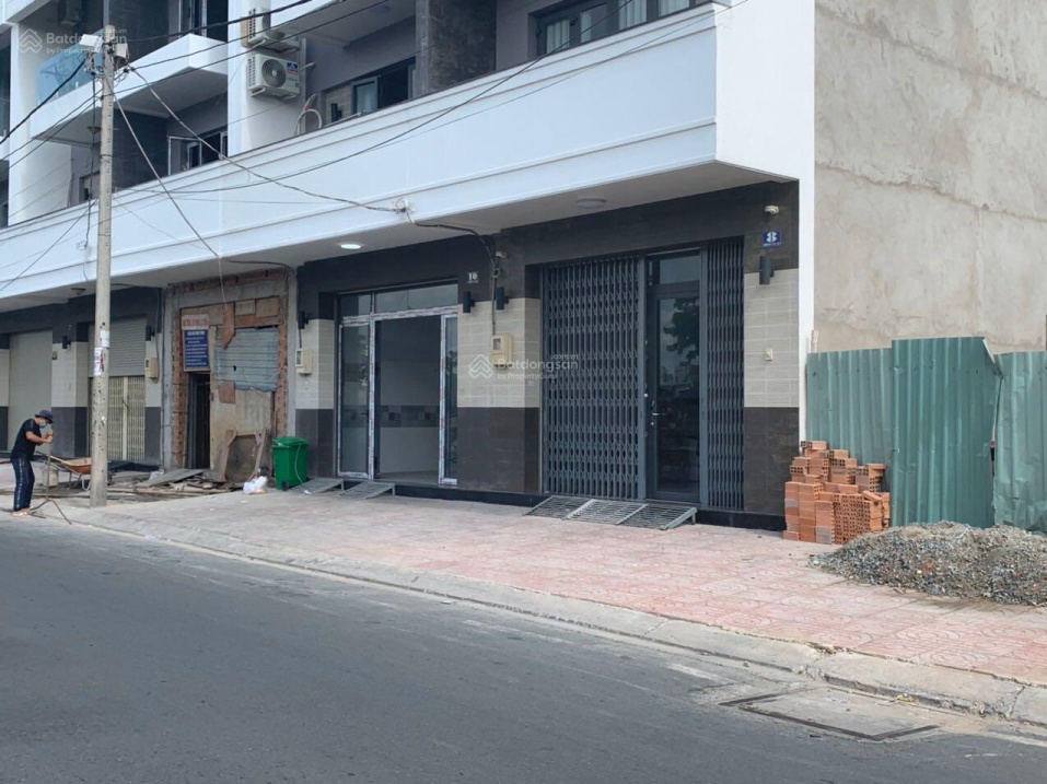 Bán đất ngay mặt tiền đường Lê Văn Quới, Q. Bình Tân, DT 90m2, sổ riêng. 0933 095 728 Vân