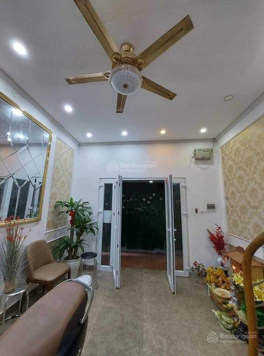 Bán gấp nhà đẹp Đê La Thành to - 5 tầng - giá nhỉnh 3 tỷ