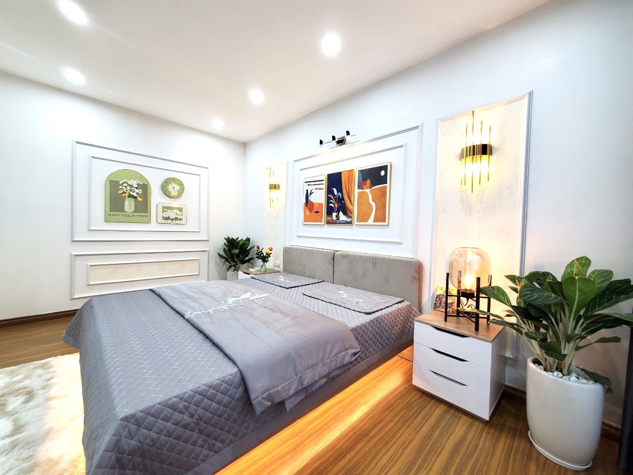 Bán Nhà mặt phố Bế Văn Đàn ô tô tránh vỉa hè rộng kinh doanh đẹp dt 85m 4 tầng mt 5m giá 9,8 ty