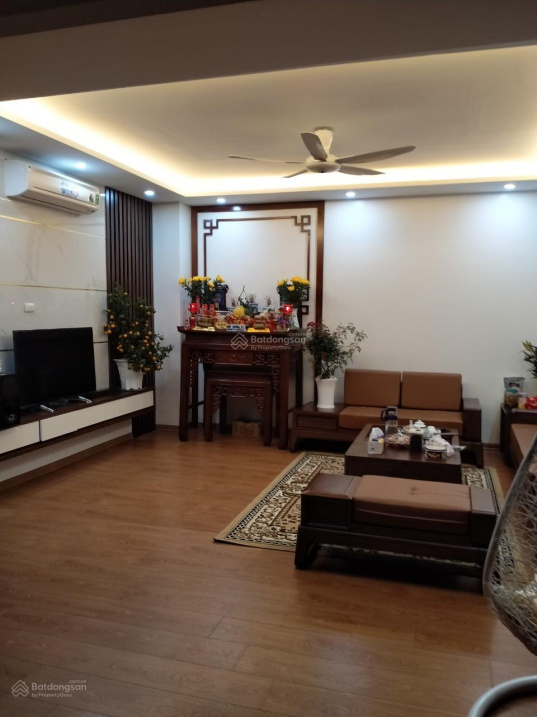 Bán nhà chính chủ Đường Cầu Giấy, Phường Quan Hoa, Quận Cầu Giấy. DT 33 m2 x 3 tầng, ô tô, KD nhỏ