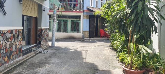 Bán nhà, hxh, Lạc Long Quân, P.10, T Bình, 04 tầng, 5.2 x 10, 6.5 tỷ