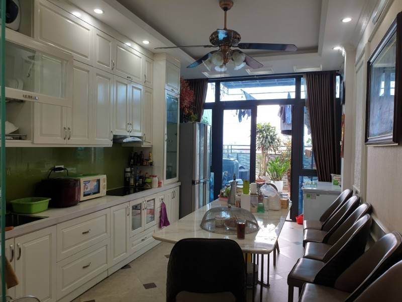 Bán nhà mặt phố kinh doanh Kim Ngưu-Hai Bà Trưng, 60m2 x 6T thang máy