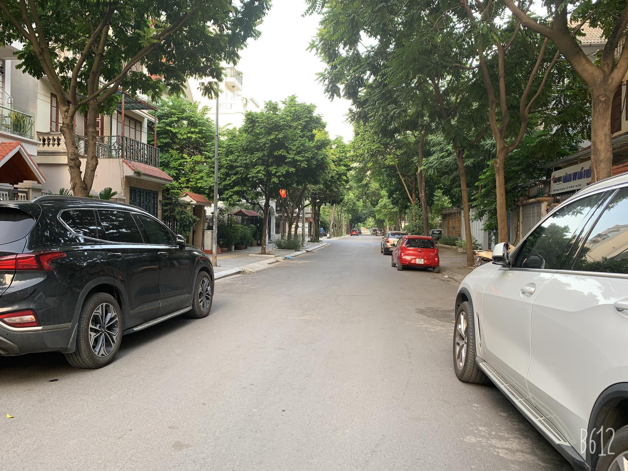 Bán biệt thự khu Đô Thị Yên Hòa, 6 tầng, thang máy, vị trí đắc địa, DT 202m, mt 15m. 79 tỷ.