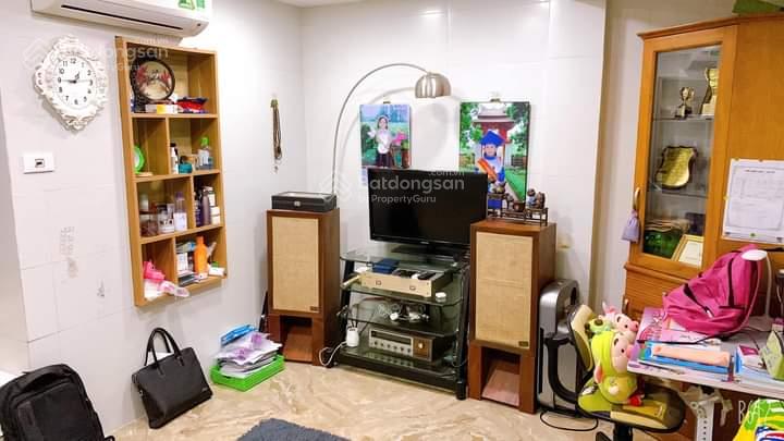 Cần bán gấp nhà tập thể 2T Quân Đội Hoàng Quốc Việt Cầu Giấy