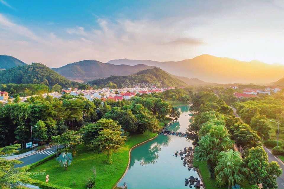 Cần ra gấp biệt thự song lập Xanh Villas gần suối Ngọc. LH 0989 985 526